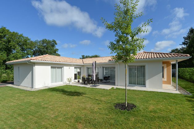 Réalisation Alpha constructions à Arès : Maison de 135 m² avec 3 chambres