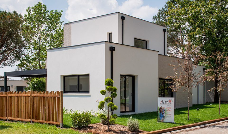 Showroom Alpha constructions