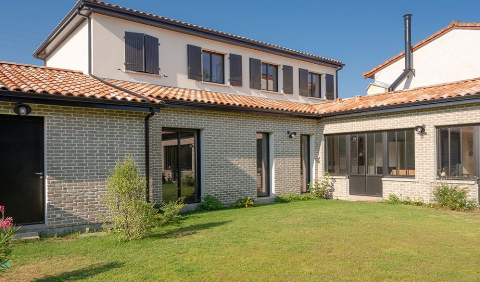 Showroom Alpha constructions