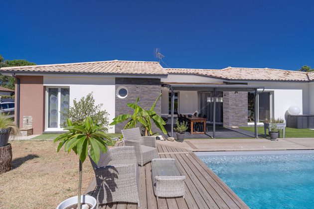 Réalisation Alpha constructions à Portets : Maison de 140 m² avec 4 chambres