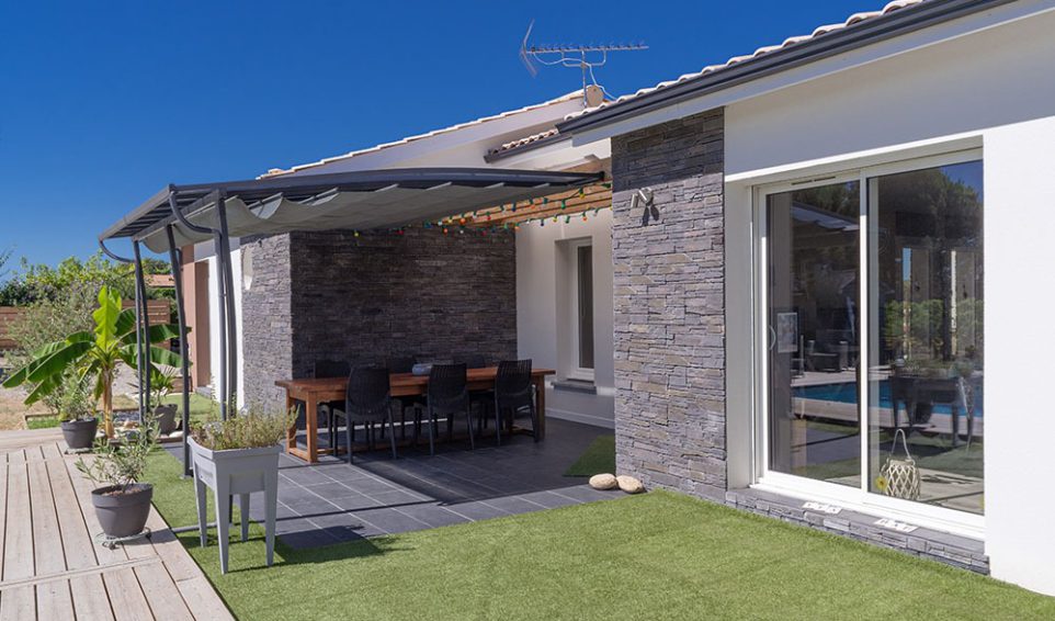 Showroom Alpha constructions