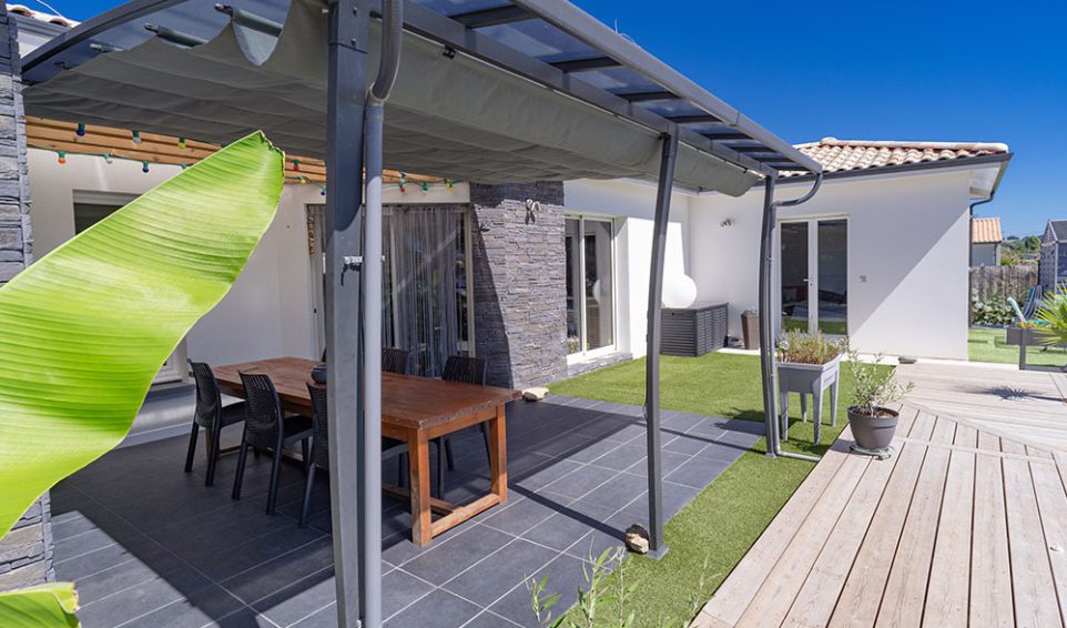 Showroom Alpha constructions