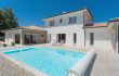 Showroom Alpha constructions