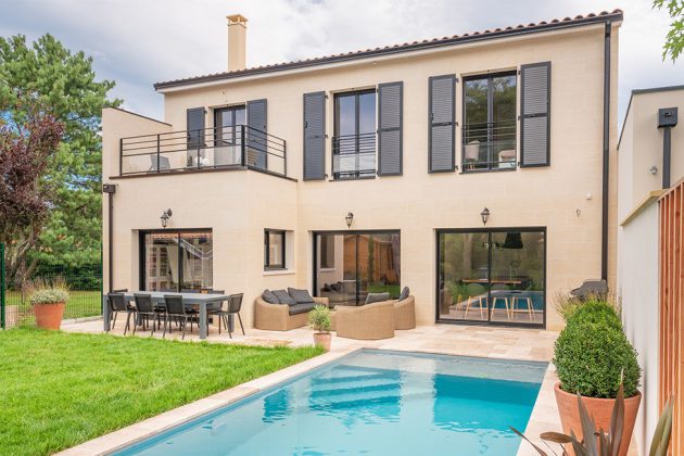 Réalisation Alpha constructions à Pessac : Maison de 205 m² avec 4 chambres