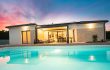 Showroom Alpha constructions