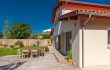 Showroom Alpha constructions