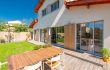 Showroom Alpha constructions